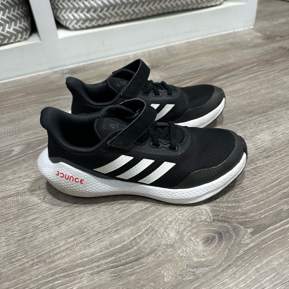 Boys sneakers